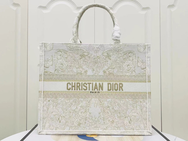 large D*or book tote