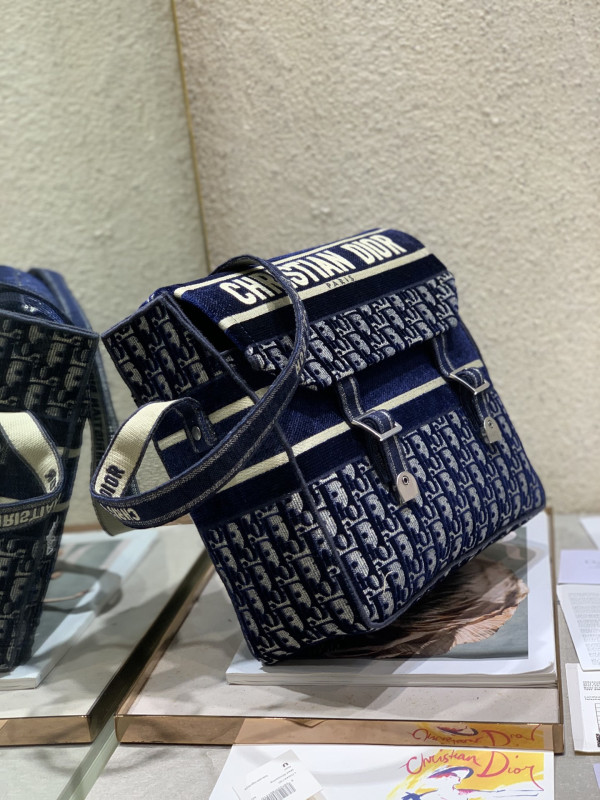 D*or oblique D*orcamp messenger bag