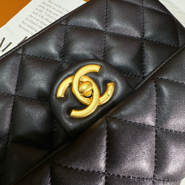 CL FLAP BAG-14.5x19.5x7.5cm