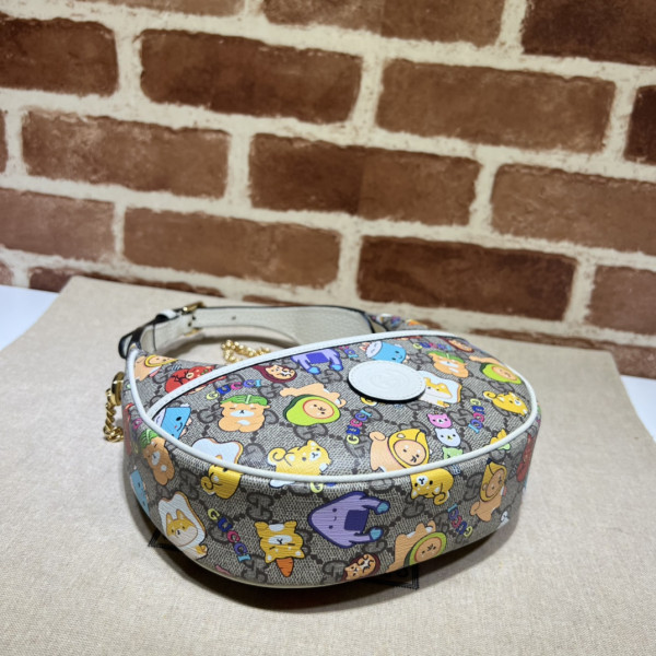 G*u*i gg marmont half-moon-shaped mini bag