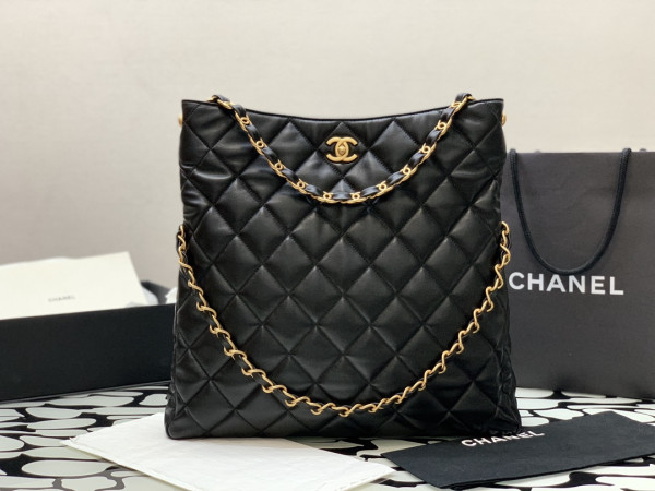 CL MAXI HOBO HANDBAG
