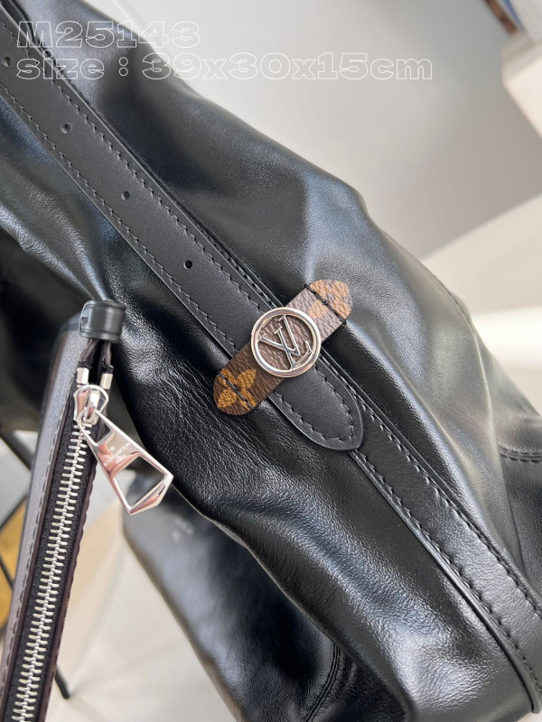 l**is V*t*n carryall mm- 39 x 30 x 15cm