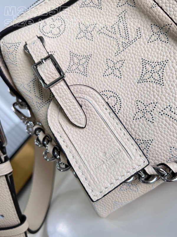 l**is V*t*n hand it all pm - 29 x 18 x 13cm