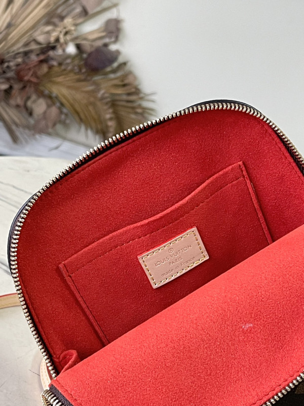 l**is V*t*n alma backpack - 15*20*10 cm