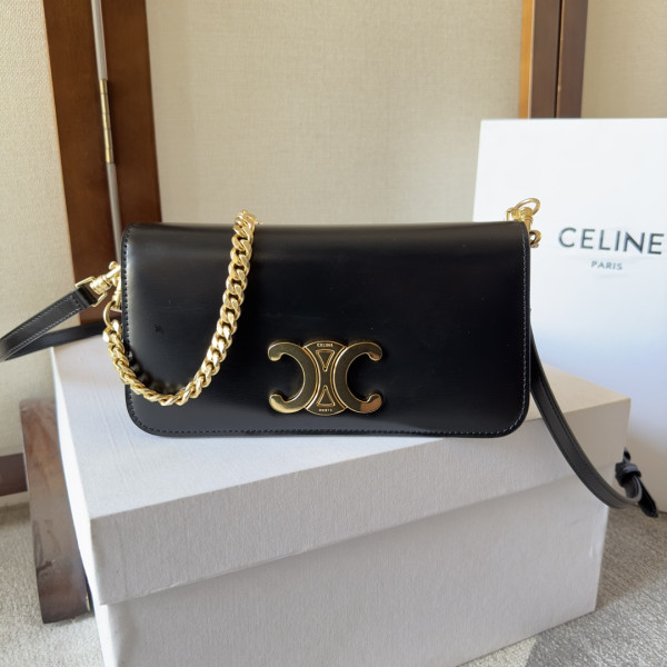 Ce**e chain shoulder bag triomphe