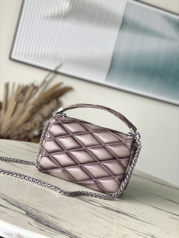 l**is V*t*n go-14 mm