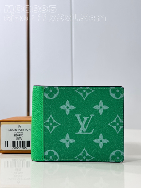 l**is V*t*n multiple wallet-11.5-9-1.5cm