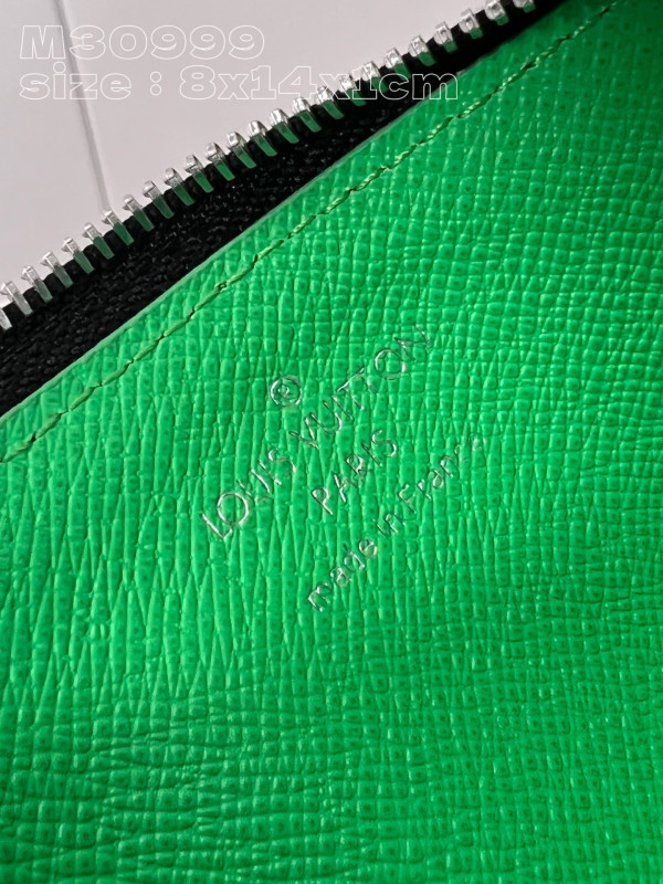 l**is V*t*n coin card holder-8*14.5*1cm