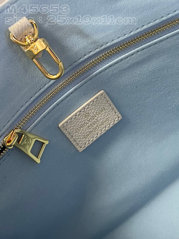 l**is V*t*n onthego pm-25*19*11.5cm