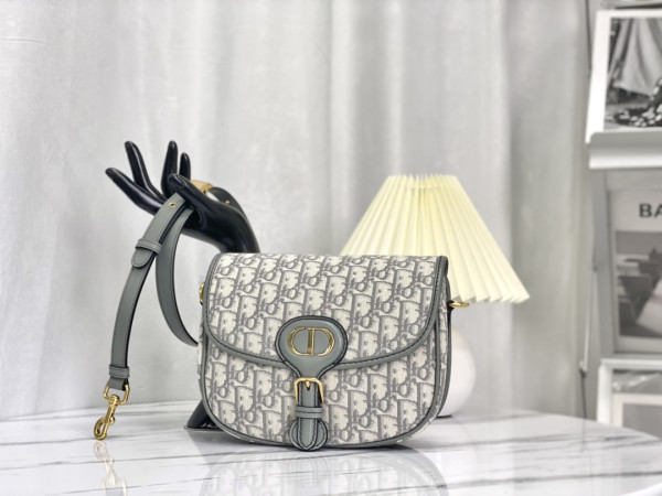 D*or bobby bag medium-22-17-6cm