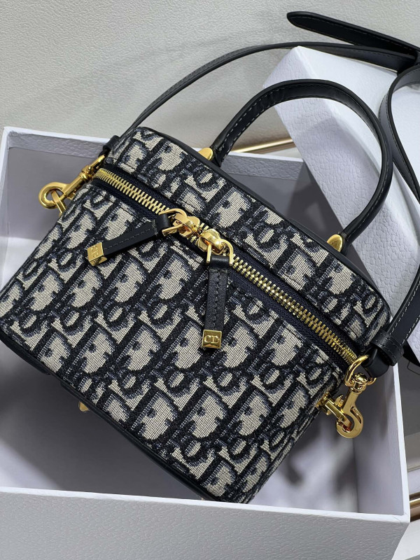 D*or cd signature vanity case-16*11*9.5cm