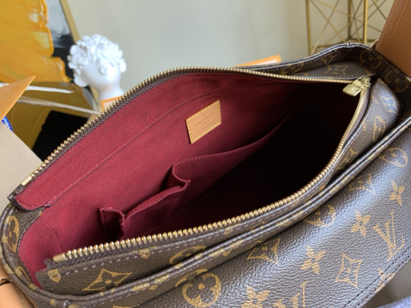 l**is V*t*n vintage bag-32*10*20cm