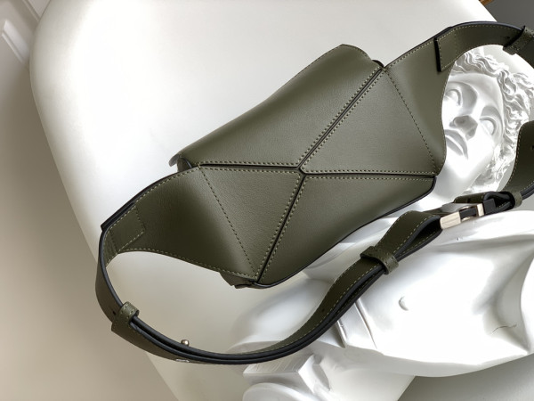 LOEWE PUZZLE BAG-18*12*7.5CM