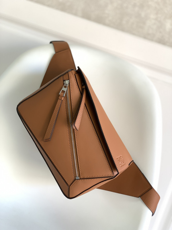 LOEWE Small Puzzle Bumbag-24*16*10.5cm