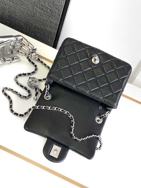 CL FLAP BAG 17CM