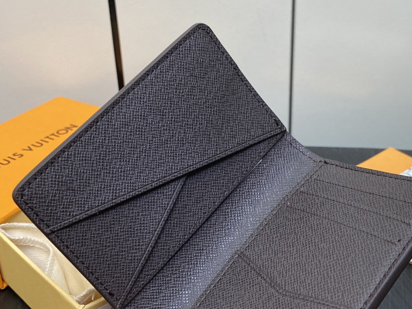 l**is V*t*n pocket organizer-7.5*11.1*1 cm