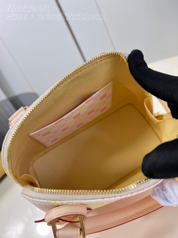 l**is V*t*n alma bb-23.5*17.5*11.5cm