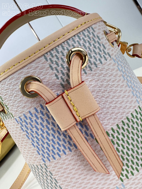 l**is V*t*n nano noÉ-13*16*10cm