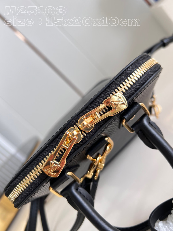 l**is V*t*n nano alma backpack-15*20*10cm