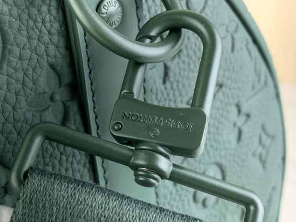 l**is V*t*n keepall bandouliÈre 50