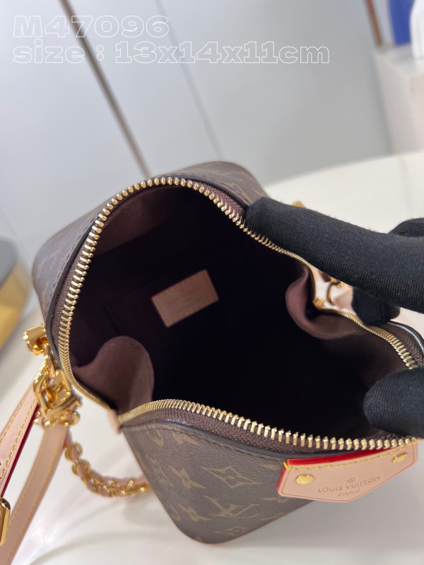 l**is V*t*n just in case-13*14*11.5cm