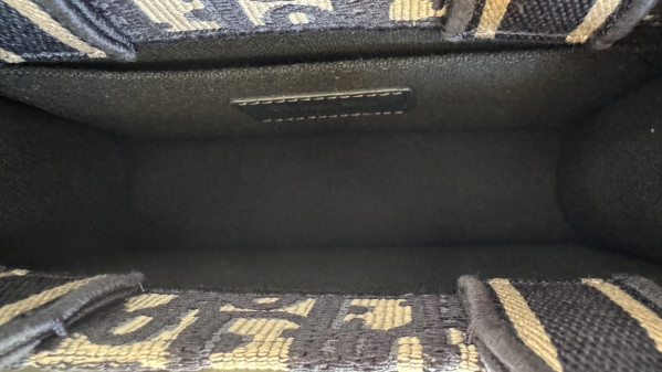 D*or mini book tote-21.5*13*7.5cm