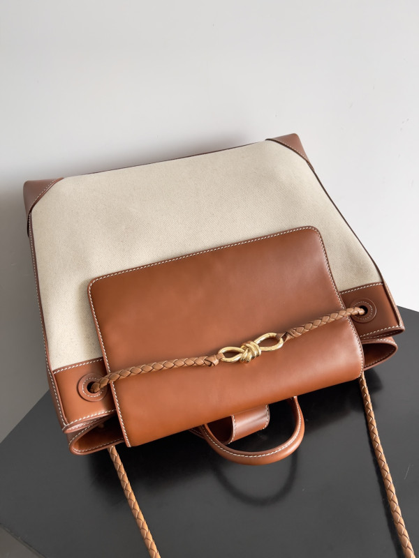 Bo*te*ga ve*ne*ta large andiamo-40*48*20cm