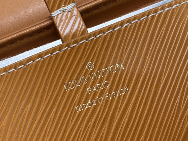 l**is V*t*n twist mm-23*17*9.5cm