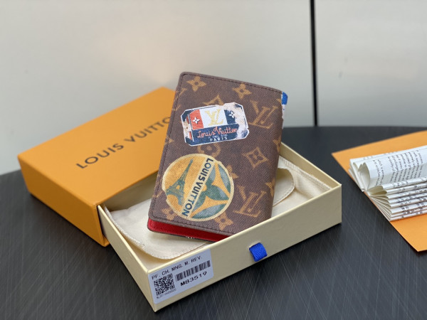 l**is V*t*n passport cover-10*14*2.5cm