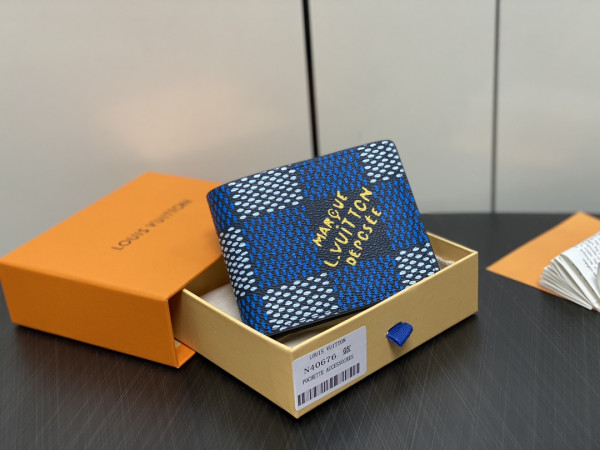 l**is V*t*n multiple wallet-11.5*9*1.5cm