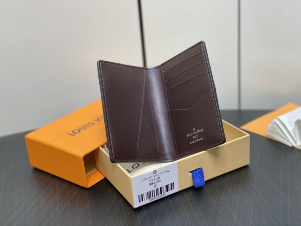 l**is V*t*n pocket organizer-7.5*11.1*1 cm