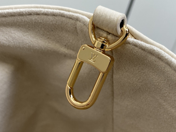 l**is V*t*n backup ys-20*22*14cm