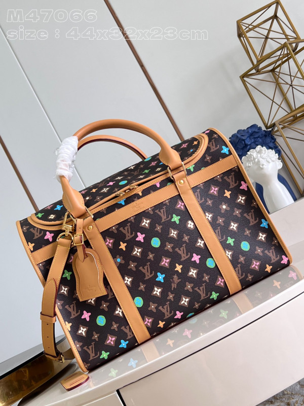 l**is V*t*n dog bag-44*32*23cm