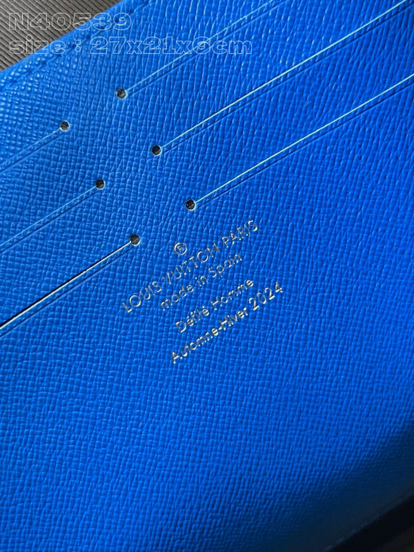 l**is V*t*n pochette voyage-27*21*6cm