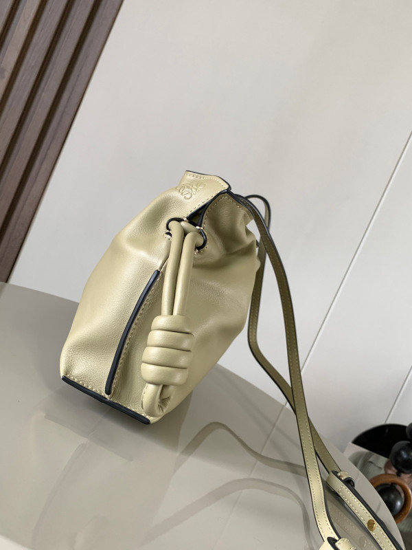 LOEWE Mini Flamenco clutch-23*18*9cm