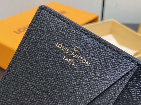 l**is V*t*n pocket organizer-7.5*11.1*1 cm