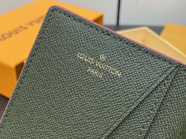 l**is V*t*n pocket organizer-7.5*11.1*1 cm