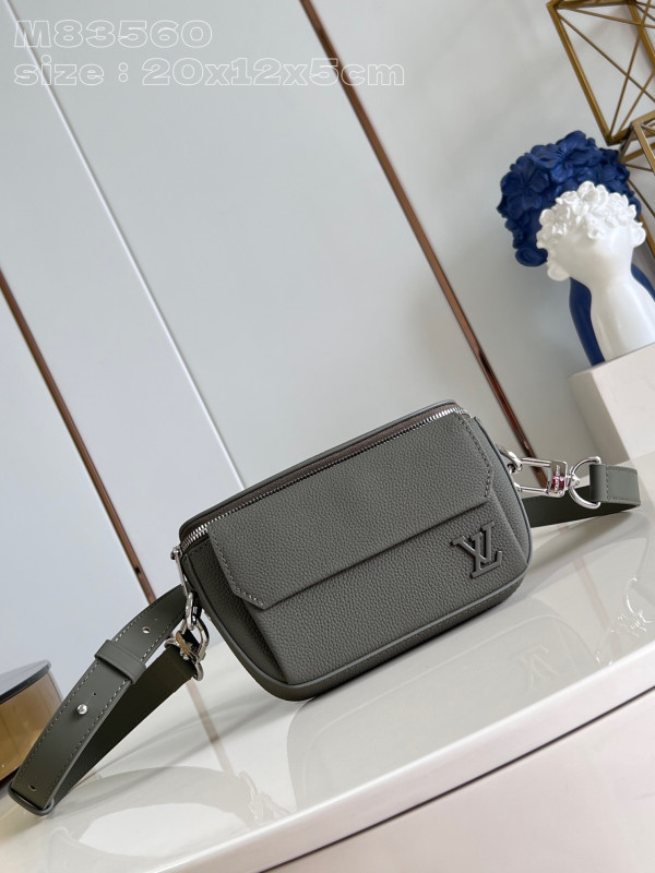 l**is V*t*n pilot wearable wallet-20*12*5.5cm