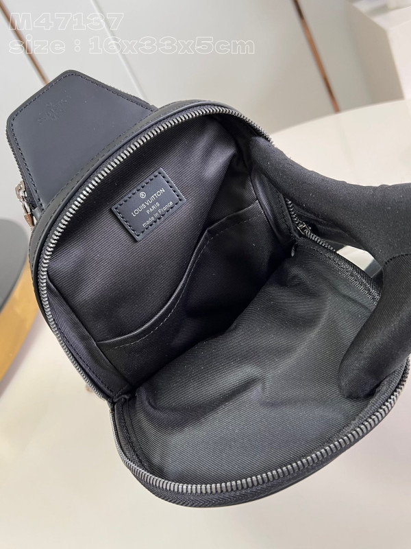 l**is V*t*n avenue slingbag-16*33*5.7cm