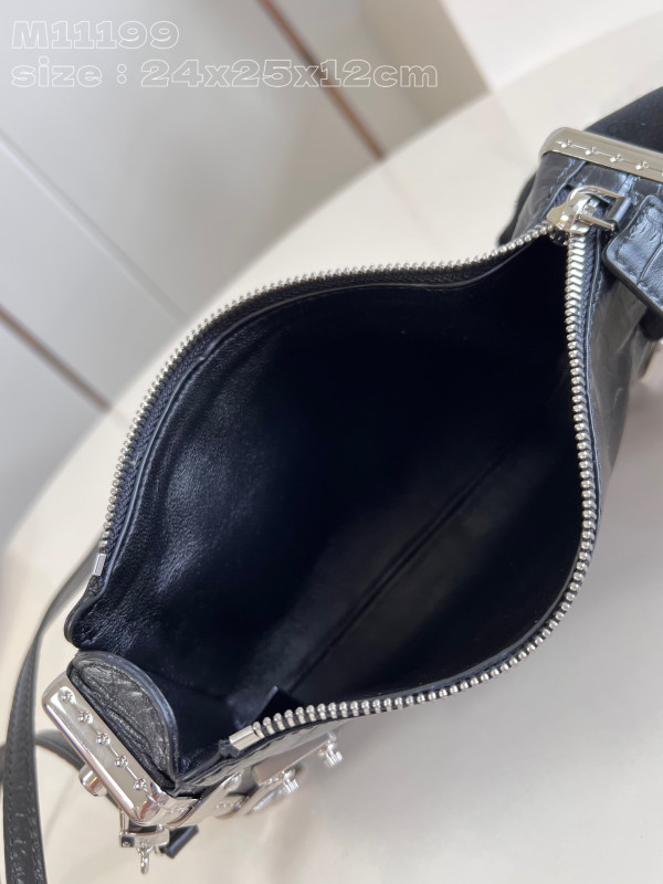 l**is V*t*n slim trunk-23*12*4cm