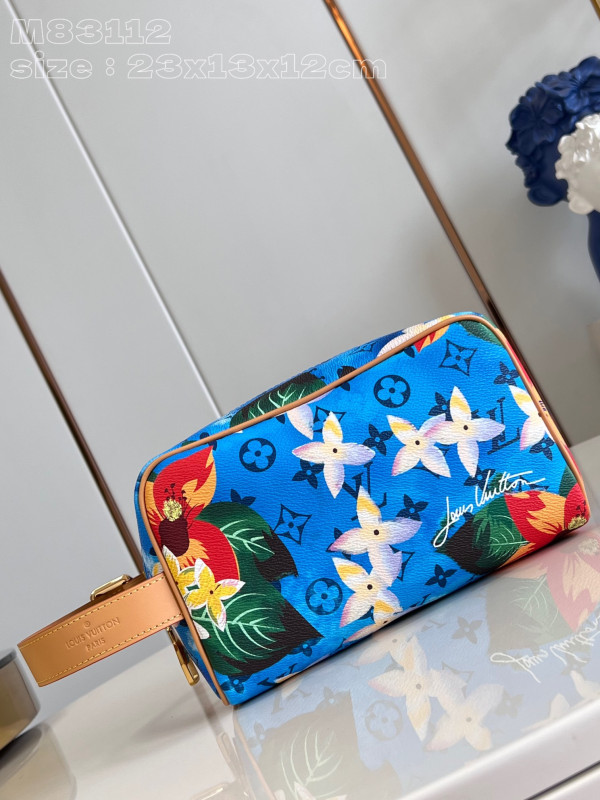 l**is V*t*n locker dopp kit bag-23*13*12cm