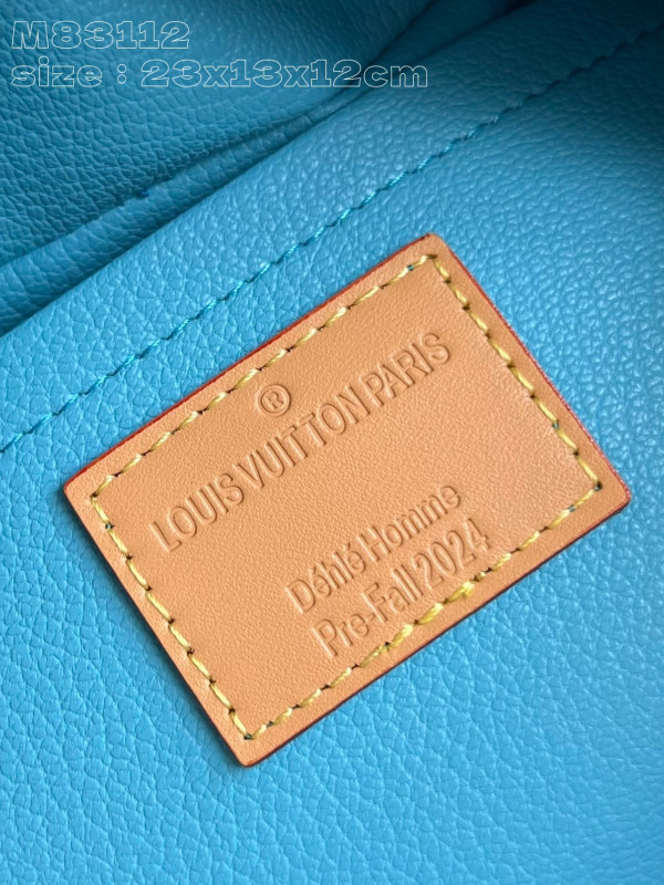 l**is V*t*n locker dopp kit bag-23*13*12cm