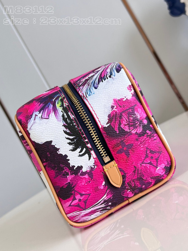 l**is V*t*n locker dopp kit bag-23*13*12cm