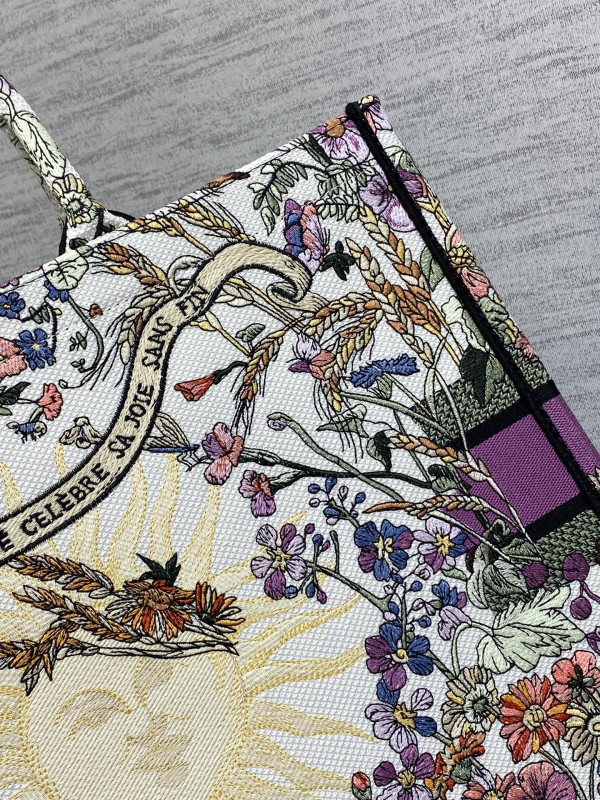 large D*or book tote-42*35*18.5cm