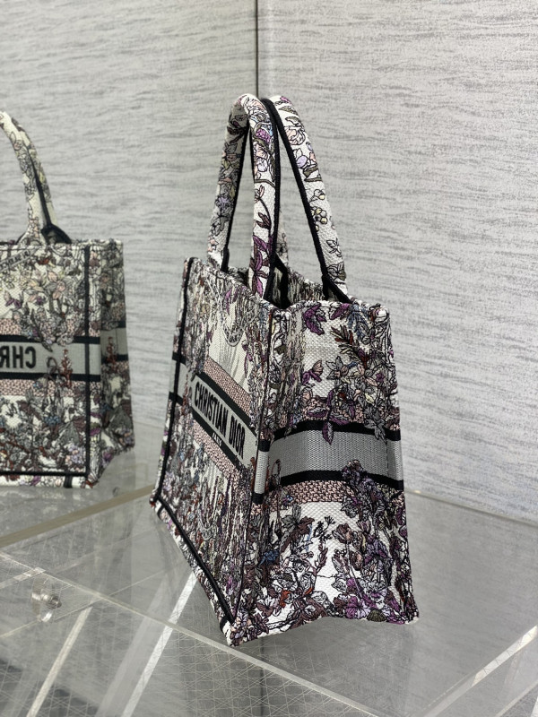 small D*or book tote-26cm