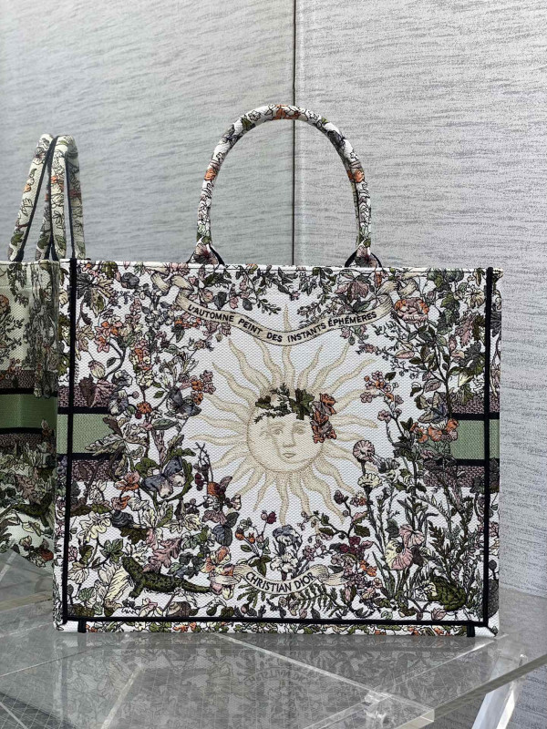 large D*or book tote-42*35*18.5cm