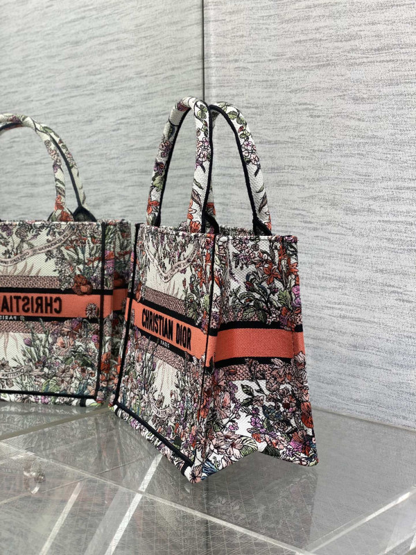 small D*or book tote-26cm