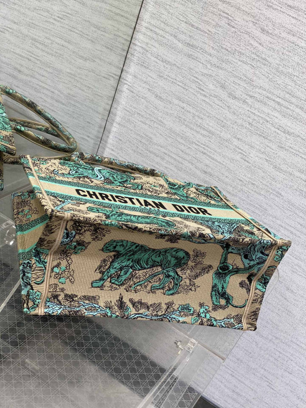 medium D*or book tote-36*18*28cm