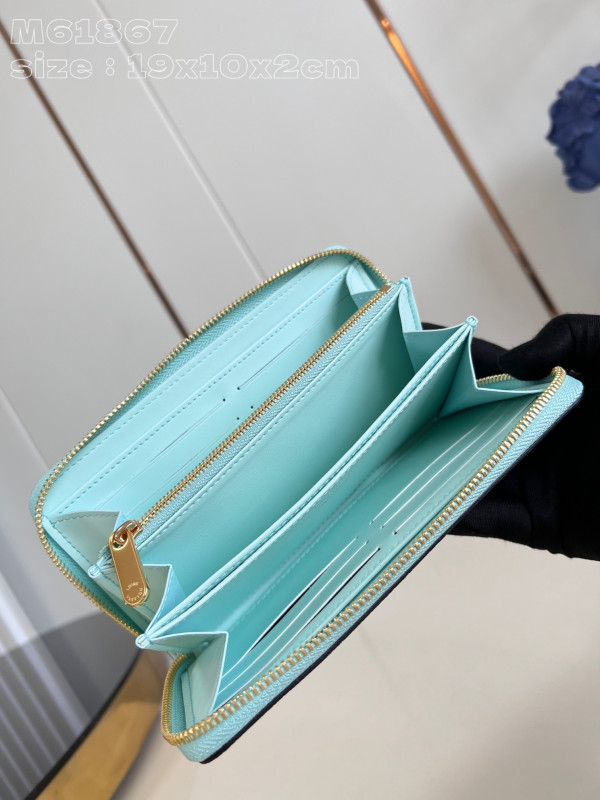 l**is V*t*n zippy wallet-10*20*2 cm