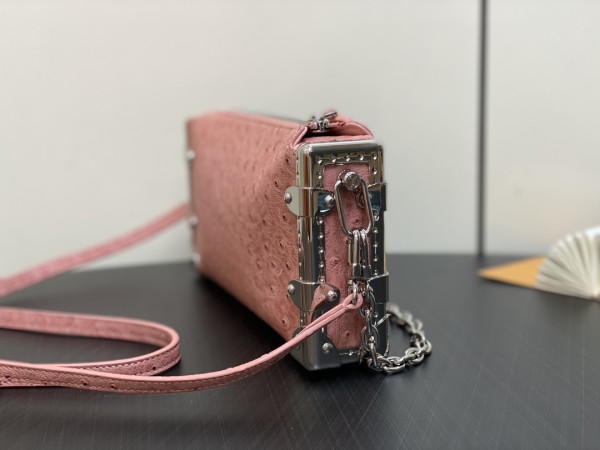 l**is V*t*n slim trunk-23*12*4cm